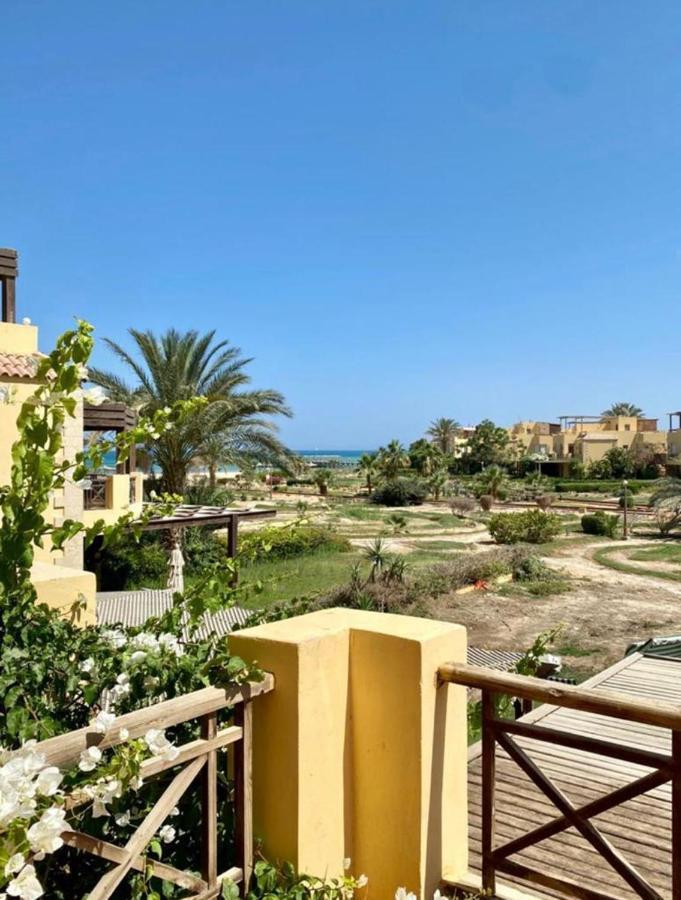 A Sea View Spacious Cheering 5 Bedroom Villa Ain Sokhna "Ain Bay" فيلا كاملة للإيجار قرية العين باي Ain Sukhna Esterno foto