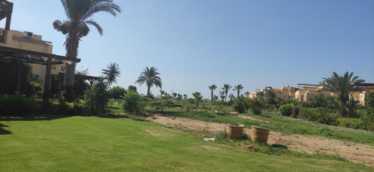 A Sea View Spacious Cheering 5 Bedroom Villa Ain Sokhna "Ain Bay" فيلا كاملة للإيجار قرية العين باي Ain Sukhna Esterno foto