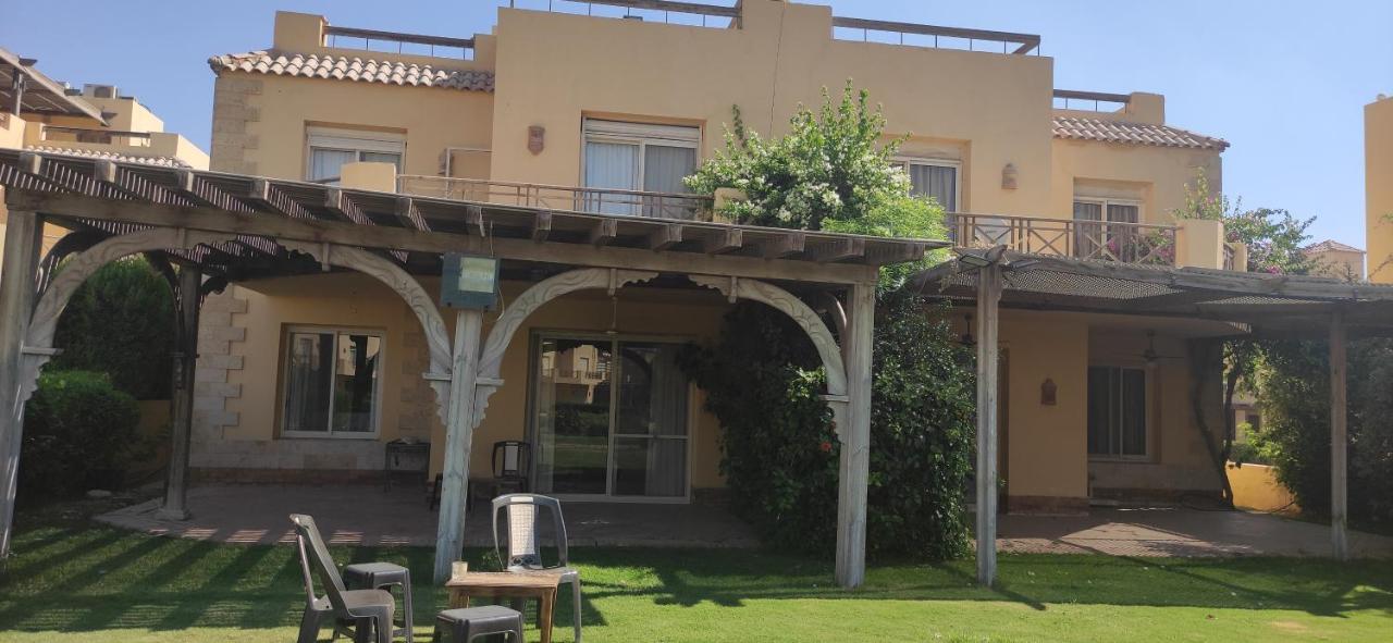 A Sea View Spacious Cheering 5 Bedroom Villa Ain Sokhna "Ain Bay" فيلا كاملة للإيجار قرية العين باي Ain Sukhna Esterno foto