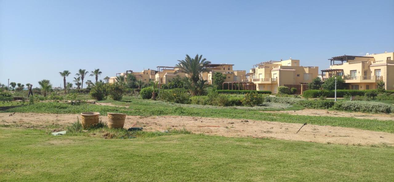 A Sea View Spacious Cheering 5 Bedroom Villa Ain Sokhna "Ain Bay" فيلا كاملة للإيجار قرية العين باي Ain Sukhna Esterno foto