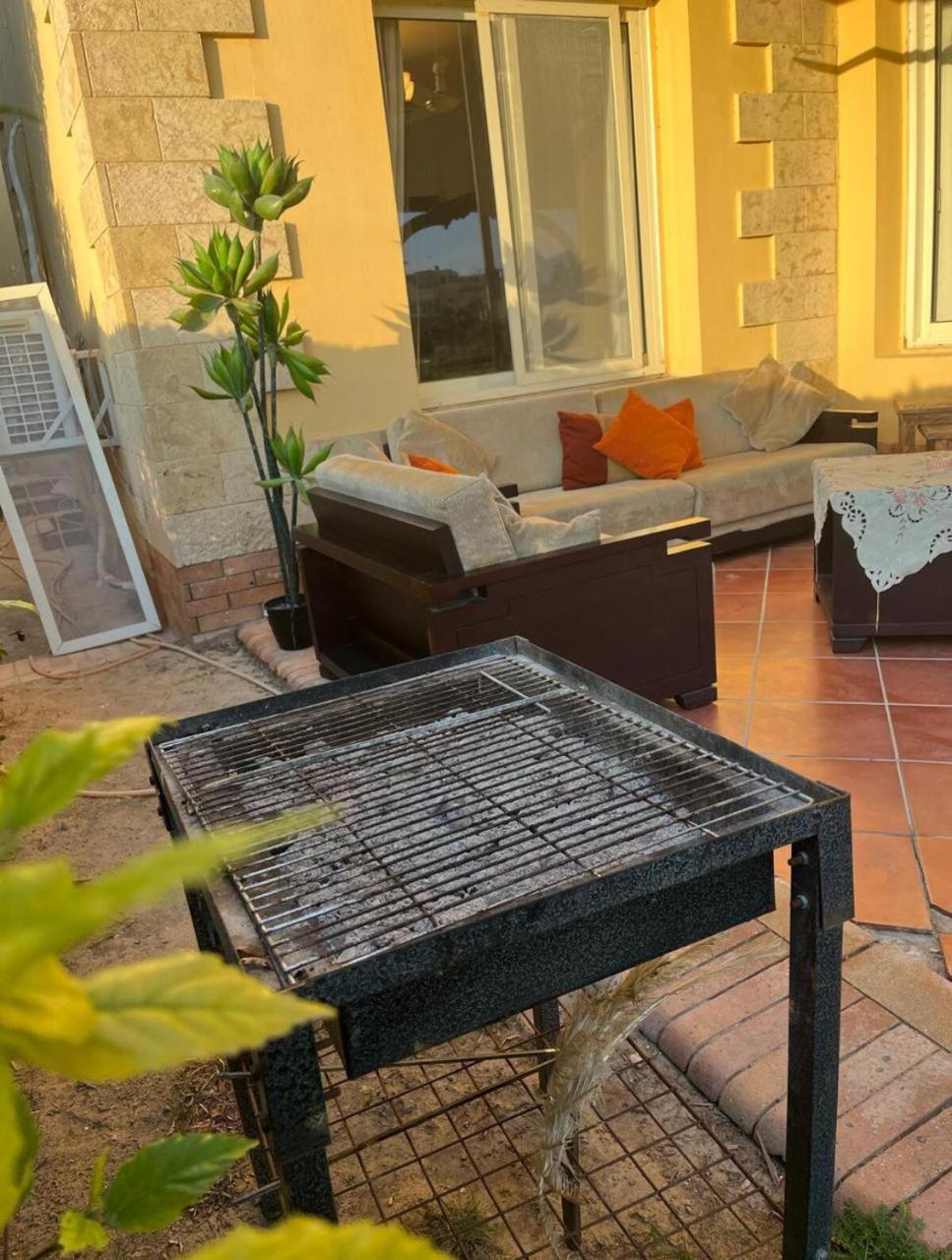 A Sea View Spacious Cheering 5 Bedroom Villa Ain Sokhna "Ain Bay" فيلا كاملة للإيجار قرية العين باي Ain Sukhna Esterno foto