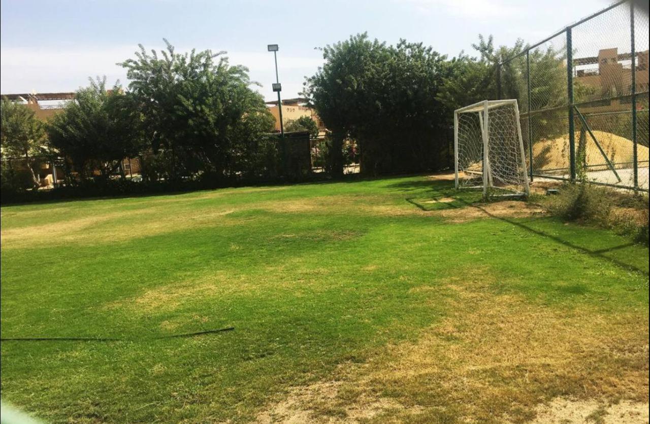 A Sea View Spacious Cheering 5 Bedroom Villa Ain Sokhna "Ain Bay" فيلا كاملة للإيجار قرية العين باي Ain Sukhna Esterno foto