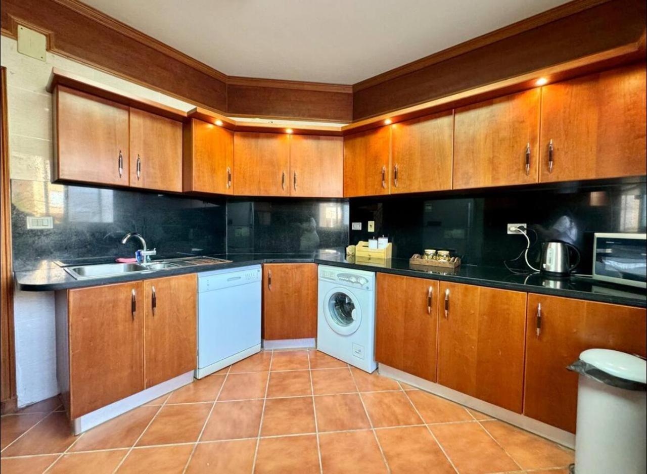 A Sea View Spacious Cheering 5 Bedroom Villa Ain Sokhna "Ain Bay" فيلا كاملة للإيجار قرية العين باي Ain Sukhna Esterno foto