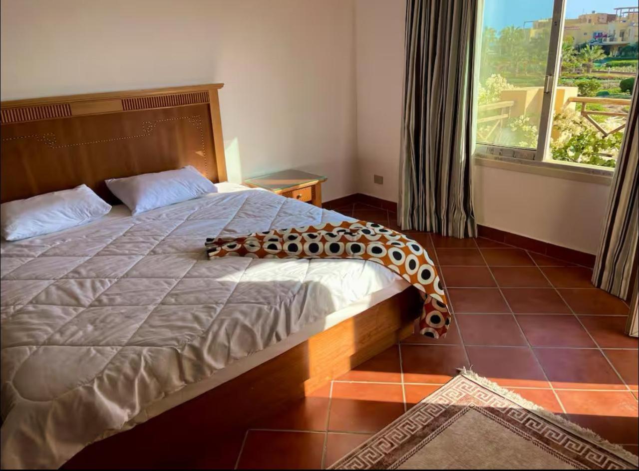 A Sea View Spacious Cheering 5 Bedroom Villa Ain Sokhna "Ain Bay" فيلا كاملة للإيجار قرية العين باي Ain Sukhna Esterno foto