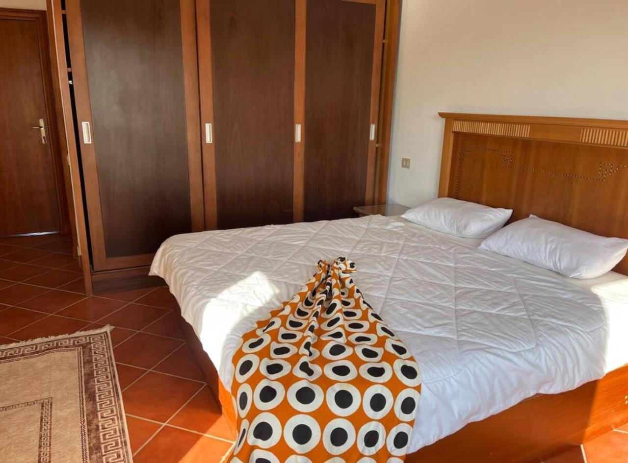 A Sea View Spacious Cheering 5 Bedroom Villa Ain Sokhna "Ain Bay" فيلا كاملة للإيجار قرية العين باي Ain Sukhna Esterno foto