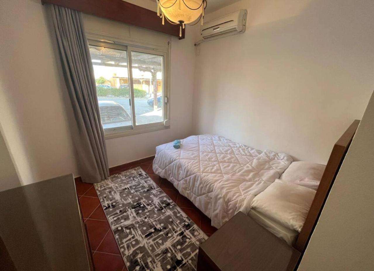A Sea View Spacious Cheering 5 Bedroom Villa Ain Sokhna "Ain Bay" فيلا كاملة للإيجار قرية العين باي Ain Sukhna Esterno foto
