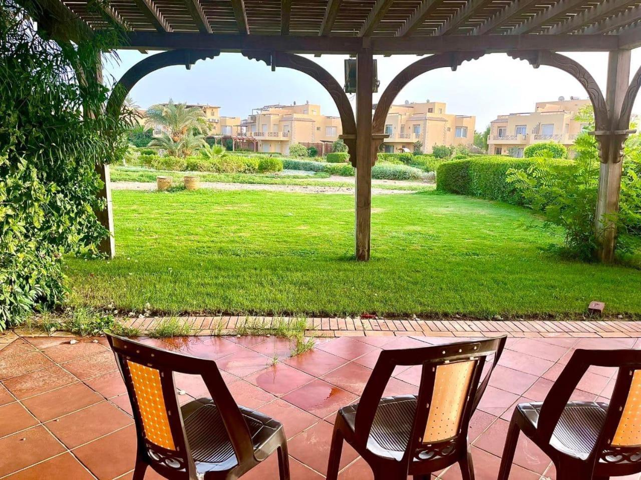 A Sea View Spacious Cheering 5 Bedroom Villa Ain Sokhna "Ain Bay" فيلا كاملة للإيجار قرية العين باي Ain Sukhna Esterno foto