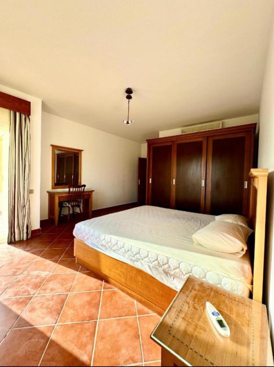 A Sea View Spacious Cheering 5 Bedroom Villa Ain Sokhna "Ain Bay" فيلا كاملة للإيجار قرية العين باي Ain Sukhna Esterno foto