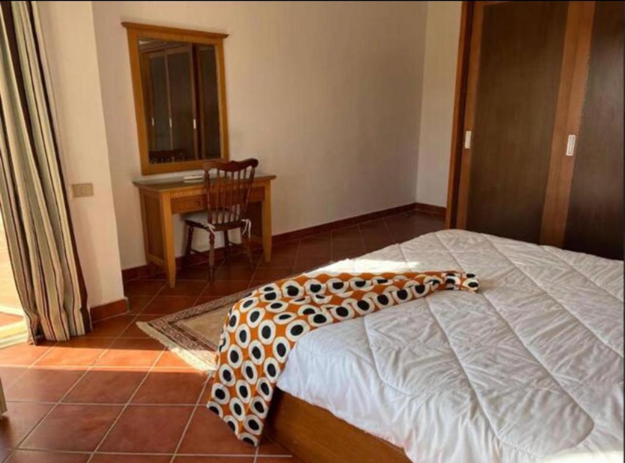 A Sea View Spacious Cheering 5 Bedroom Villa Ain Sokhna "Ain Bay" فيلا كاملة للإيجار قرية العين باي Ain Sukhna Esterno foto
